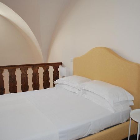 Palazzo Della Contessa - Suites & Breakfast Lecce Exterior photo